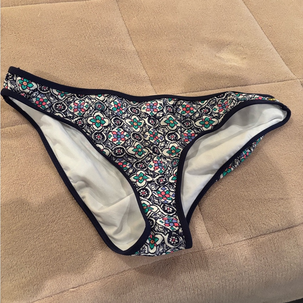 Raisins bikini bottom